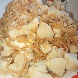 ผัดมาม่าไก่