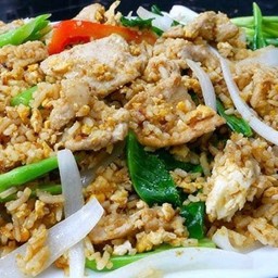 ข้าวผัดหมูโบราณ