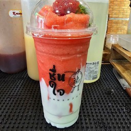 สตอเบอร์รี่โยเกิต