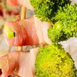 บล๊อกโคลี่พันสามชั้น