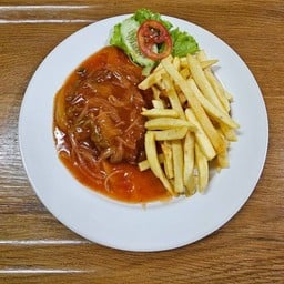 หมูทอดราดซอสปราปิกา