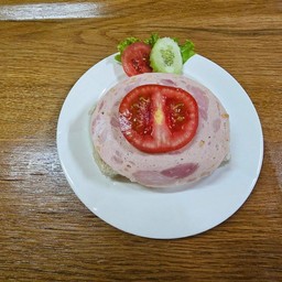 แฮมสุก พร้อมขนมปัง
