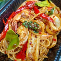 สปาเกตตี้ต้มยำทะเล