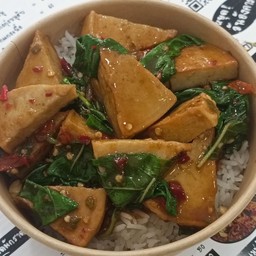 ข้าวกะเพราหมูยอ