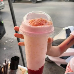 สตอเบอร์รี่นมสด ครีมชีส