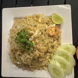 ข้าวผัดทะเล