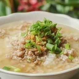 ข้าวต้มหมูสับทรงเครื่อง