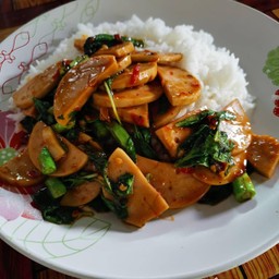 ข้าวหอมกะเพราหมูยอพริกไทยดำ