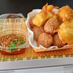เผือก+เต้าหู้ทอด