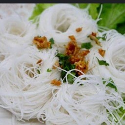 เส้นหมี่ลวก