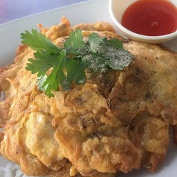 ไข่เจียวหมูสับราดข้าว