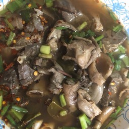 ต้มแซ่บเครื่องในหมู