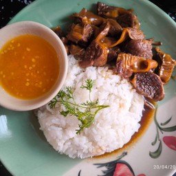 ข้าวหมูตุ๋น