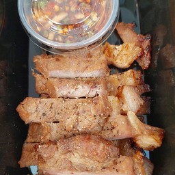 เนื้อย่างน้ำจิ้มแจ่ว