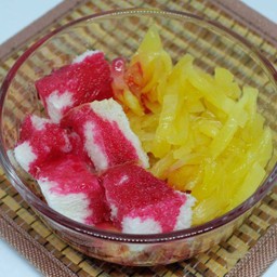 ขนมปังสับปะรดน้ำแดง