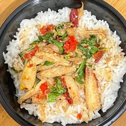 ผัดกะเพราปู ราดข้าว