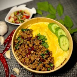 กะเพราพริกแห้งไข่ข้นรสเด็ด by อาหารไท๊ไทย อ่อนนุช