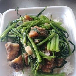 ร้านตามสั่งลุงกับป้า