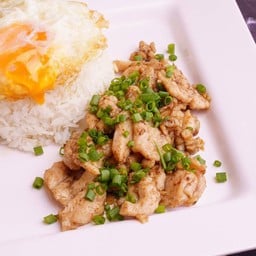 ข้าวไก่กระเทียม