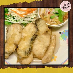 เนื้อปลากะพงทอดราดน้ำปลา