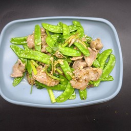 ลิ้นหมูผัดถั่วลันเตา 猪舌河南豆