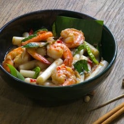 กุ้งกะปิไหลบัว