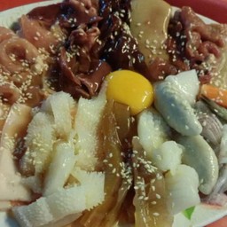 จิ้มจุ่มรวมหมูใหญ่