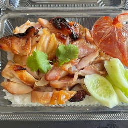 ข้าวหน้าไก่อบน้ำผึ้ง