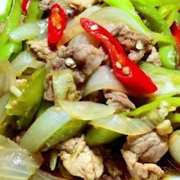 ผัดพริกหยวกหมู