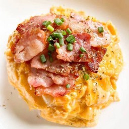 ข้าวไข่ข้นเบคอนกรอบ