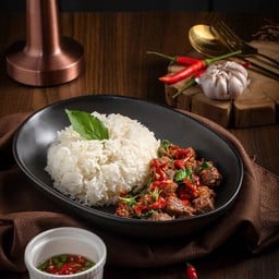 ข้าวกะเพราวากิว (Thai Basil Wagyu Beef with Rice)