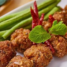 ลาบหมูทอด