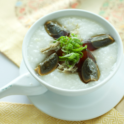 โจ๊กหมูใส่ไข่เยี่ยวม้า 皮蛋猪肉粥 Preserved Egg & Pork Congee