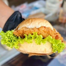 อาหารเช้า ( เบอร์เกอร์ & ชาเย็น )