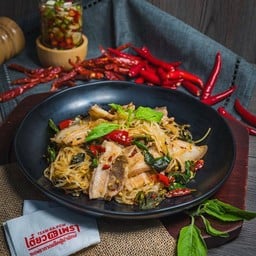 กะเพราเส้นเล็ก-หมูสามชั้น