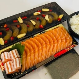 ดูโอ้แซลมอนซาชิมิ 250 กรัม+กุ้งดองน้ำปลากวน 8 ตัว