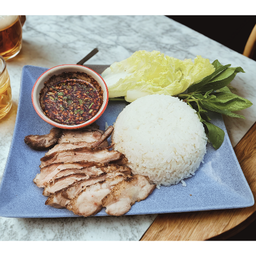 ข้าวหน้าหมูย่าง&น้ำจิ้มแจ่วแซ่บ!