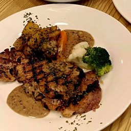 สเต็กไก่ ซอสเห็ด