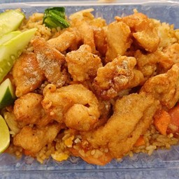 ข้าวผัดไก่กรอบ