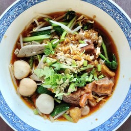 ก๋วยเตี๋ยวหมูตุ๋น
