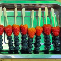 สตอเบอร์รี่ + บลูเบอร์รี่