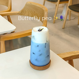 นมมะพร้าวอัญชัน