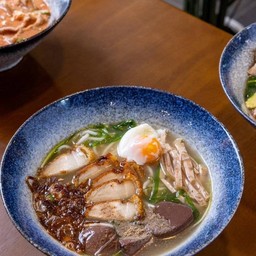 ก๋วยจั๊บญวน พิเศษ