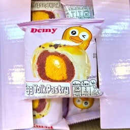 ขนมเปี๊ยะมันม่วง เดรมี่ 1 ชิ้น