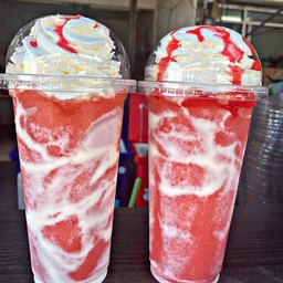 สตอเบอรี่โยเกิร์ต 1แถม1(ไม่มีวิปครีม)