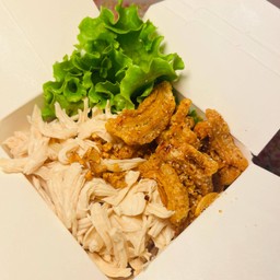 หมี่ไก่ฉีกรสหมาล่า (ทุกเมนูมีหอมกระเทียมเจียว)