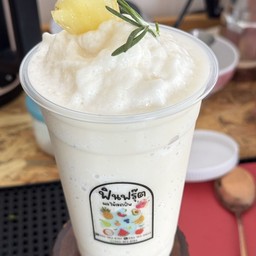 สับปะรดนมสดปั่น