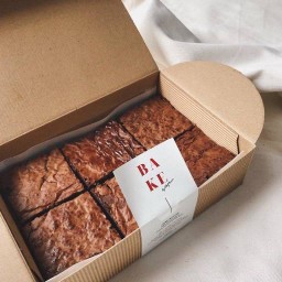 Signature Fudge Brownie 6 ชิ้น/กล่อง