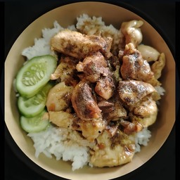 ข้าวไก่กระเทียมพริกไทย