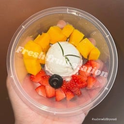 Fresh fruit station (กรีกโยเกิร์ต) - DCondo Creek